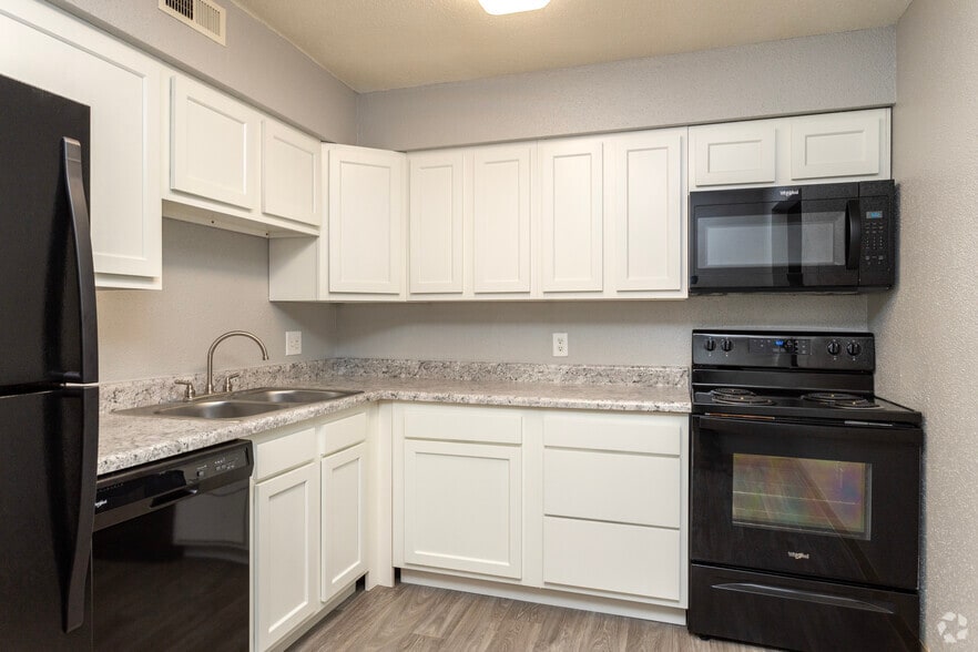 Woodridge Apartments 5806 S 141st Plz Omaha NE 68137 Apartment Finder