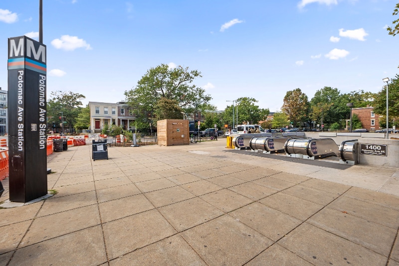 Building Photo - 1357 E St SE