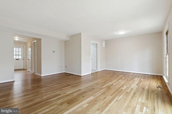 Building Photo - 1535 Chatham Colony Ct