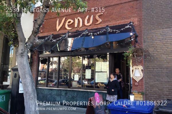 Building Photo - 2530 Hillegass Ave