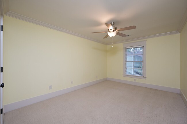 Building Photo - **RARE FIND IN VANDY NEIGHBORHOOD**