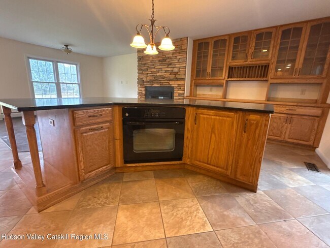 Building Photo - 20 Van Orden Rd