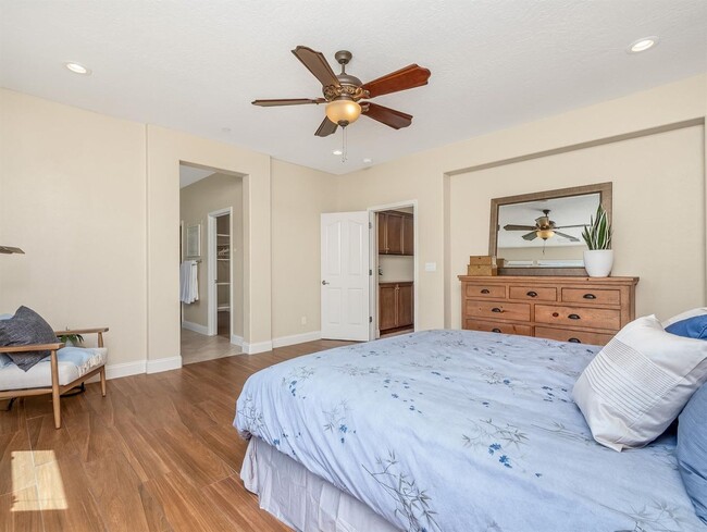 Building Photo - Beautiful Clovis North 4/3