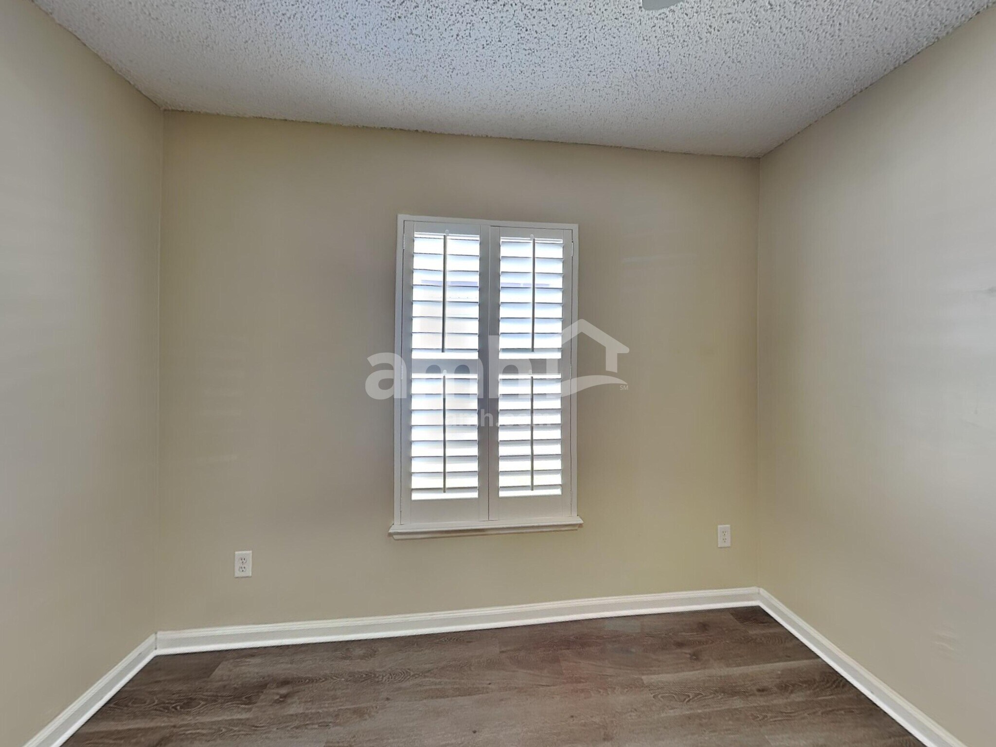 Building Photo - 509 Chancellor Dr W