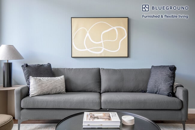 Building Photo - 3000 Pearl Pkwy