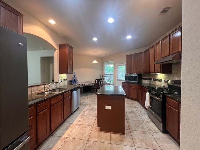 Building Photo - 5410 Peppermint Ln