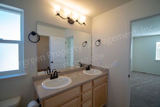 Building Photo - 6408 San Isabel Ave