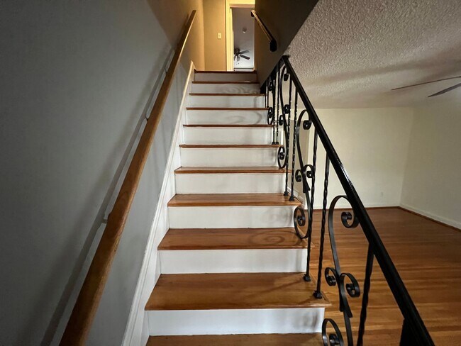 Building Photo - Beautiful 3-bed Single Family Home - Move-in Ready! (Clifton Heights)