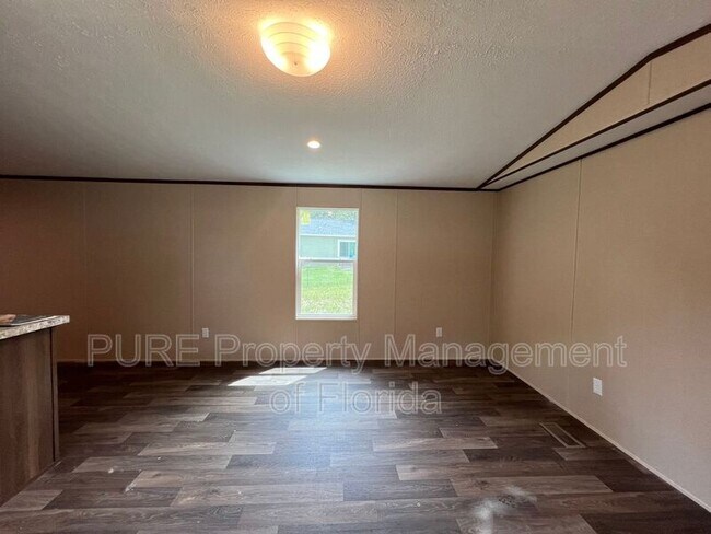 Building Photo - 16364 SE 57th St