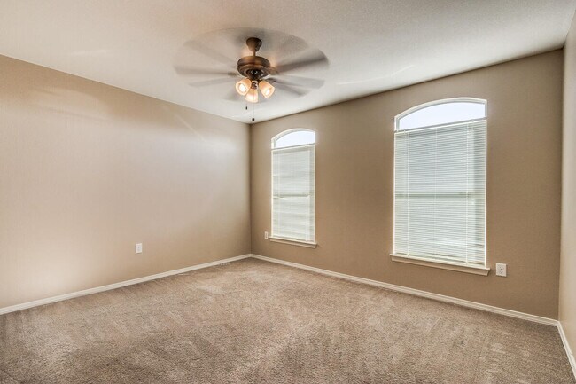 Building Photo - 13163 Kestrel Ave