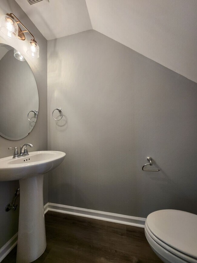 Building Photo - 3 bedroom house for rent in NE Tallahassee...