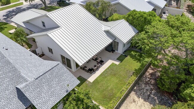 Building Photo - 335 Ridge Rd