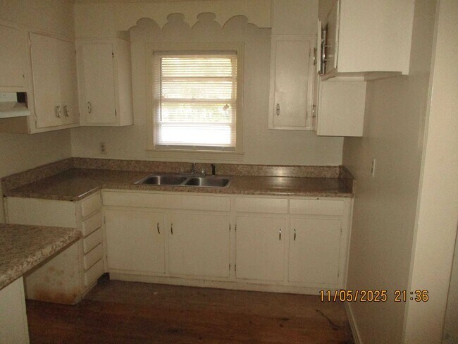 Building Photo - 151 Force Dr