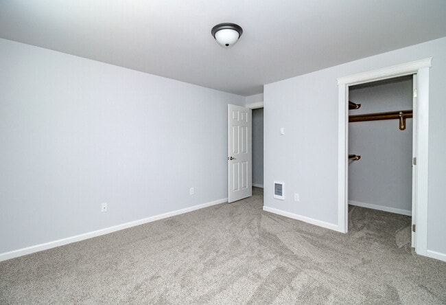 Building Photo - 5823 186th Ave Ct E