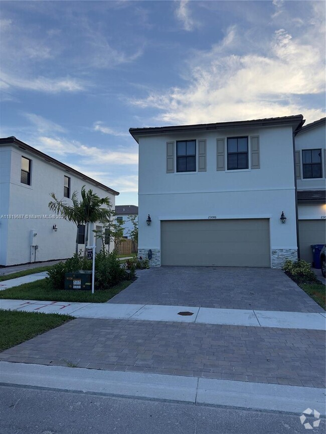 Building Photo - 23086 SW 130th Ave