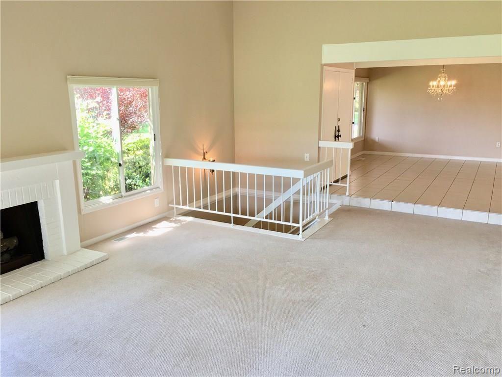 Building Photo - 1829 Golf Ridge Dr