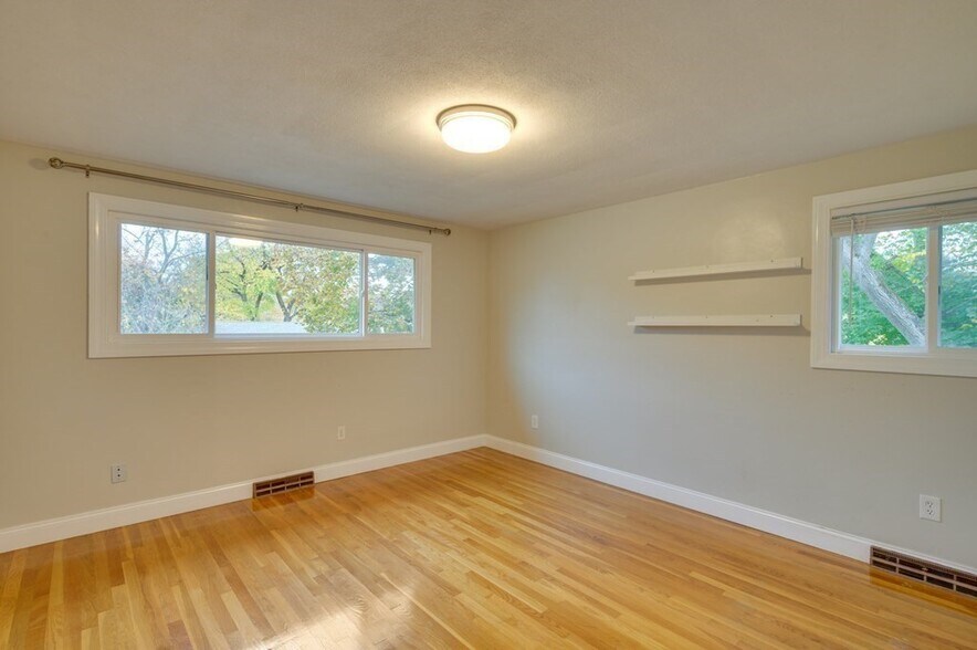 Building Photo - 93 Woodcliff Rd