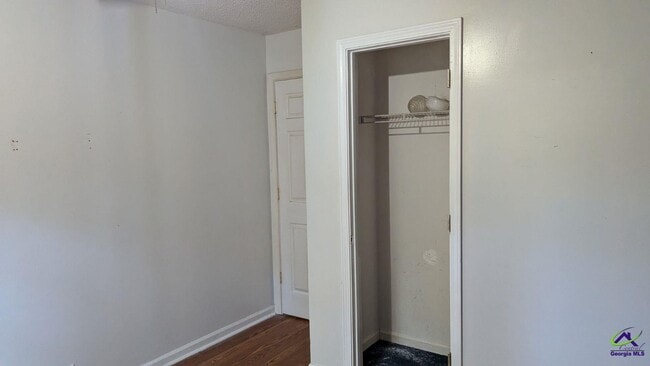 Building Photo - 1378 Cambridge Dr