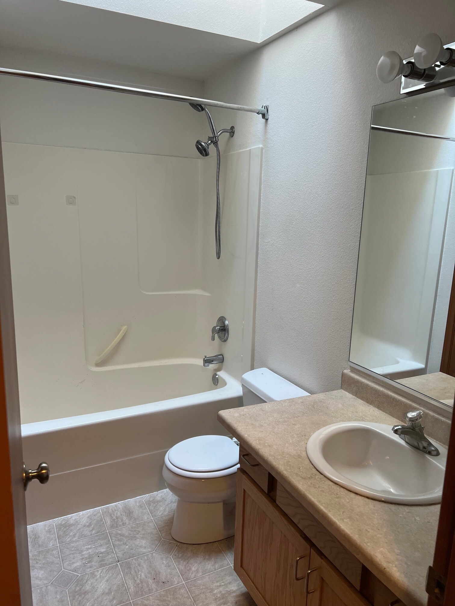Upper floor full bathroom - 6223 54th Avenue Ct W