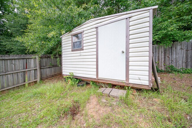 Building Photo - 3 bedroom 2 bath North Columbus