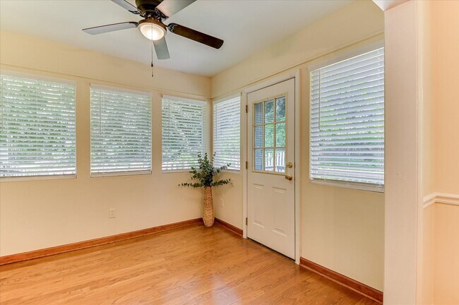 Building Photo - 4655 Wellington Ct