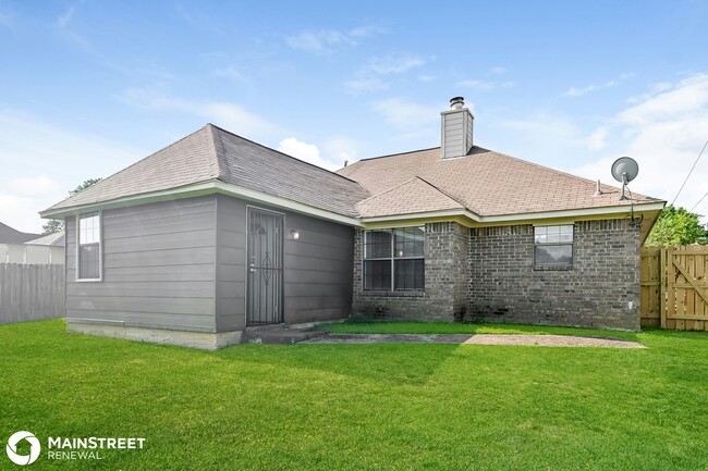 Building Photo - 6596 E Crystal Oak Cove