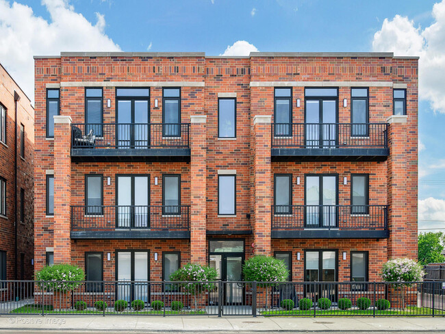 Building Photo - 7355 W Grand Ave