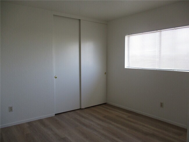 Building Photo - 5090 La Calzada Rd