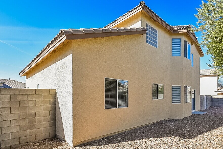 Building Photo - 3406 Genesee Gorge Ave