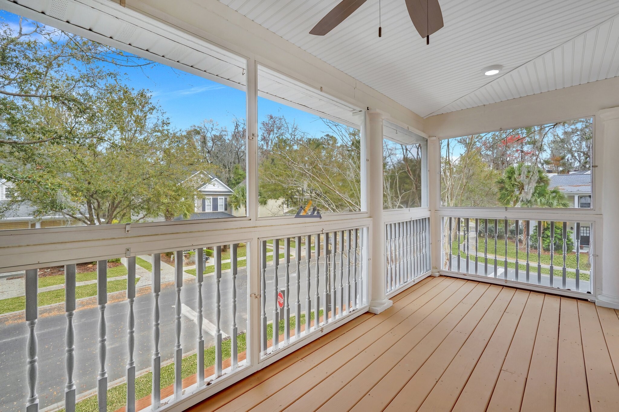 Building Photo - 76 Westbury Park Way