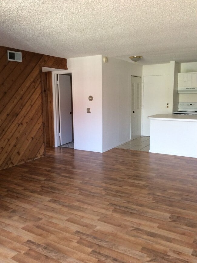 Building Photo - 3250 O'Neal Cir