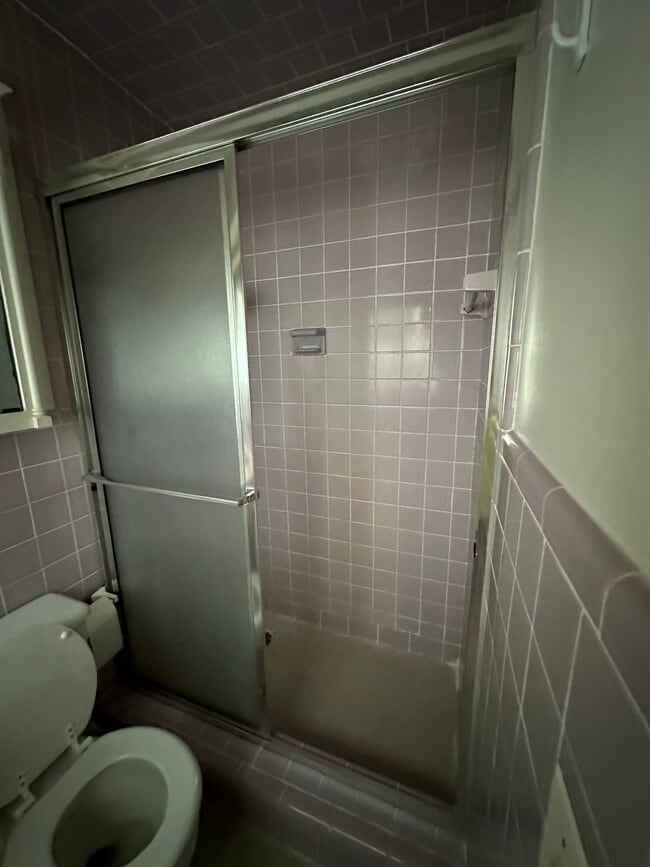 Building Photo - 503 S Pontiac Ave