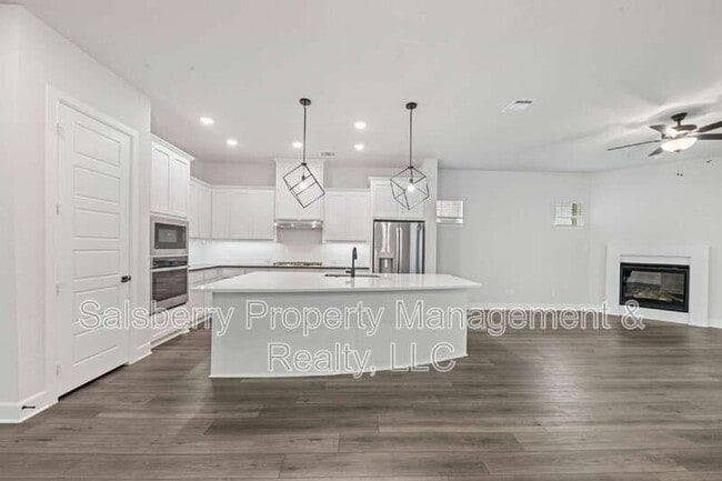 Building Photo - 9324 Trammel Davis Rd