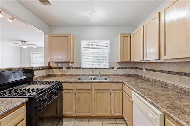 Building Photo - 3207 Casino Dr