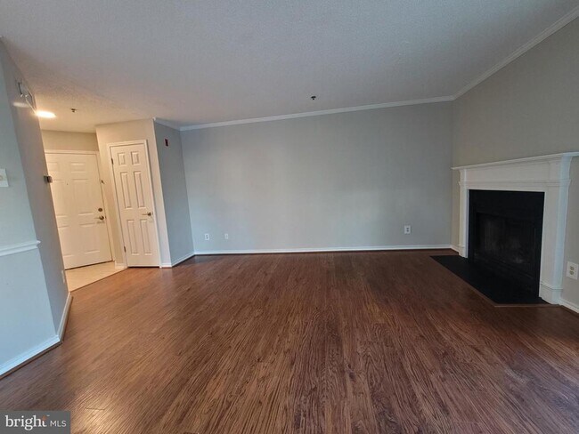 Building Photo - 1524 Lincoln Way