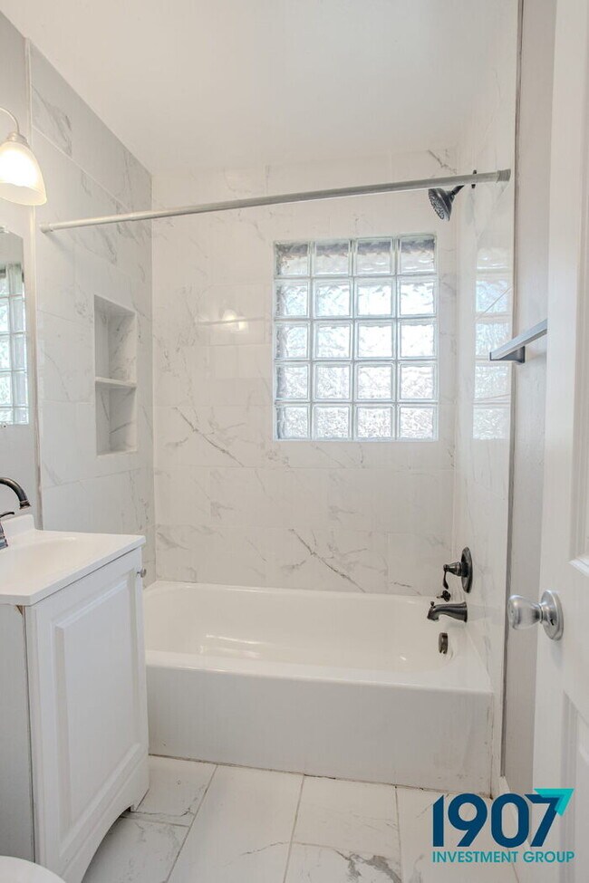 Building Photo - Completely Updated 3-Bed, 2-Bath Home in OKC - Move In Now & Get 50% Off Your First & Second Mont...