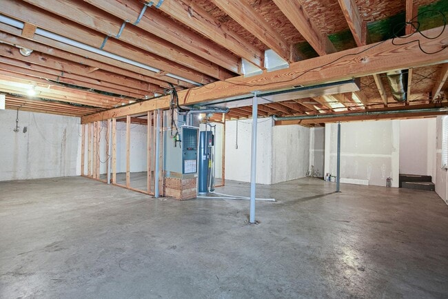 Building Photo - 707 Princeton Dr