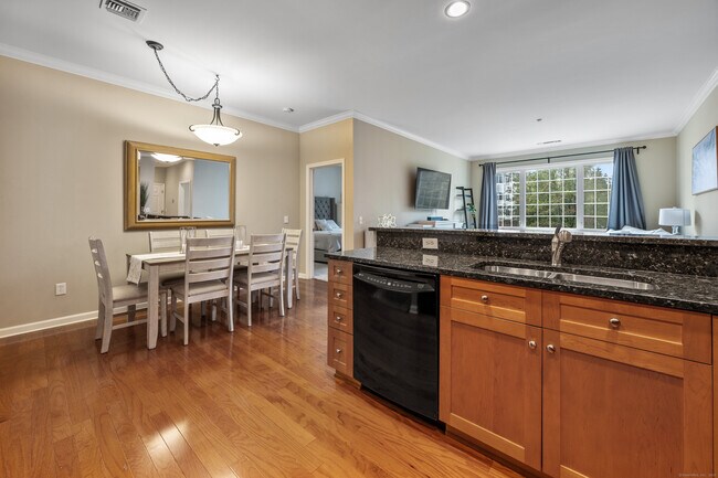 Building Photo - 1 King Philip Dr