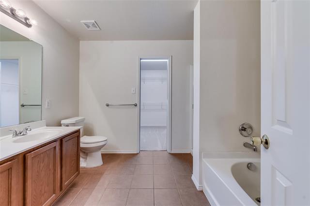 Building Photo - 9814 Tucker Ln