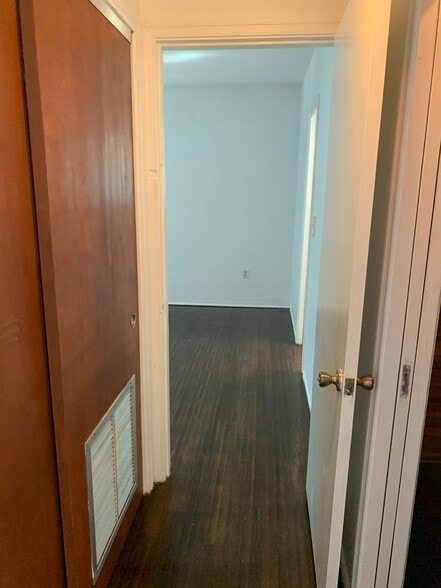 Building Photo - 1975 SW 17th Ct