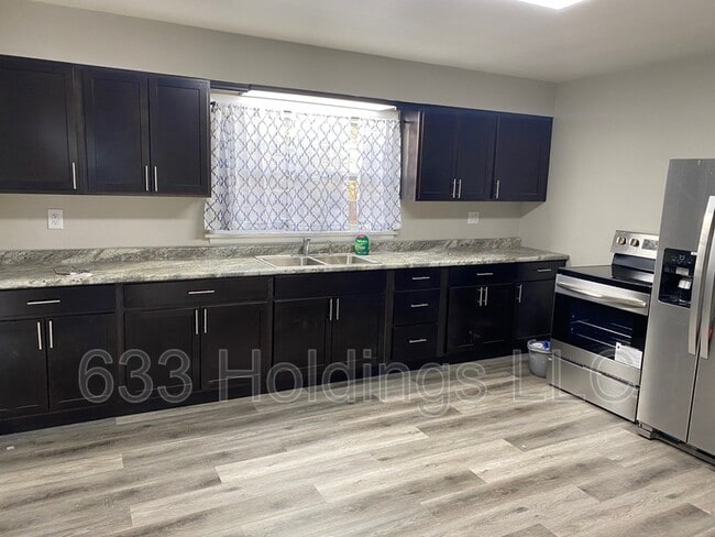 Building Photo - 3807 N Faber Ave