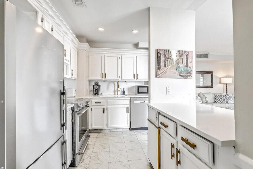 Building Photo - 14 Murray Blvd