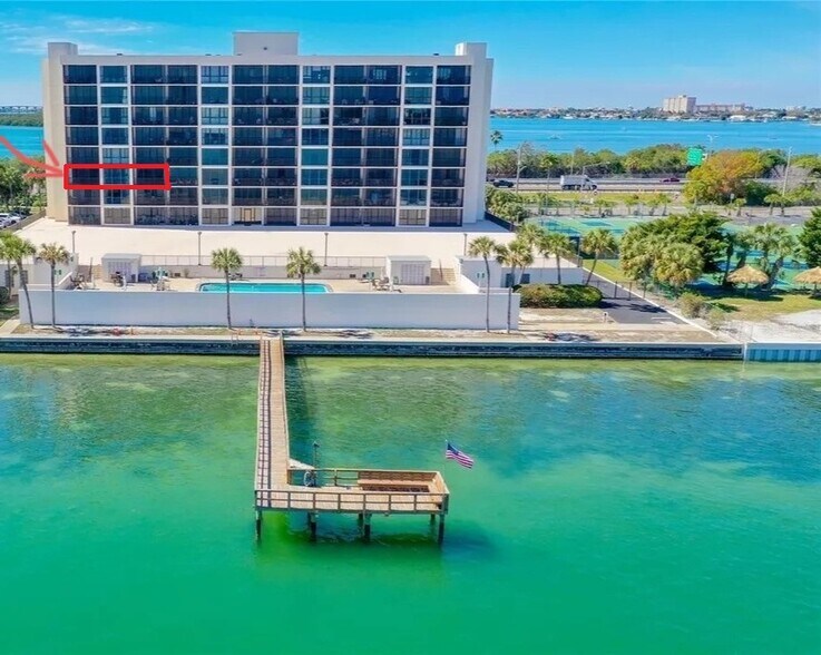 Building Photo - 7100 Sunshine Skyway Ln S