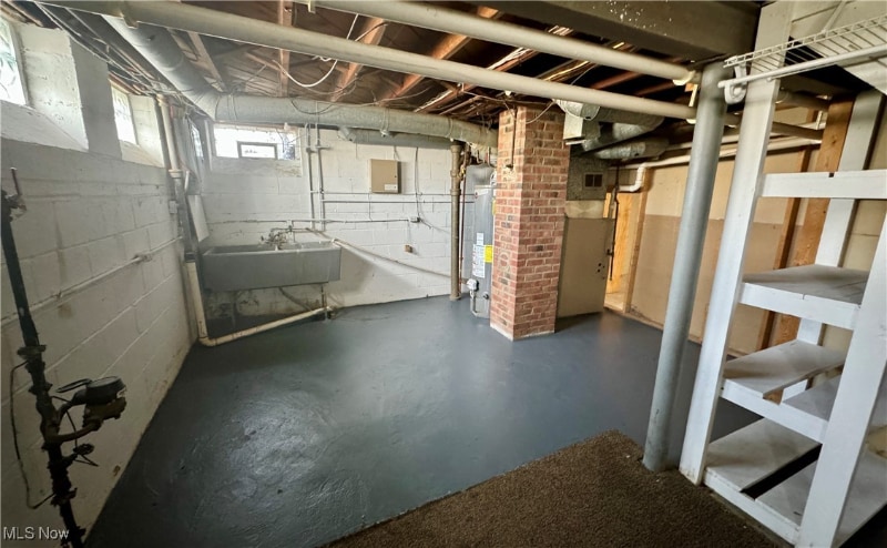 Building Photo - 5115 Stanley Ave