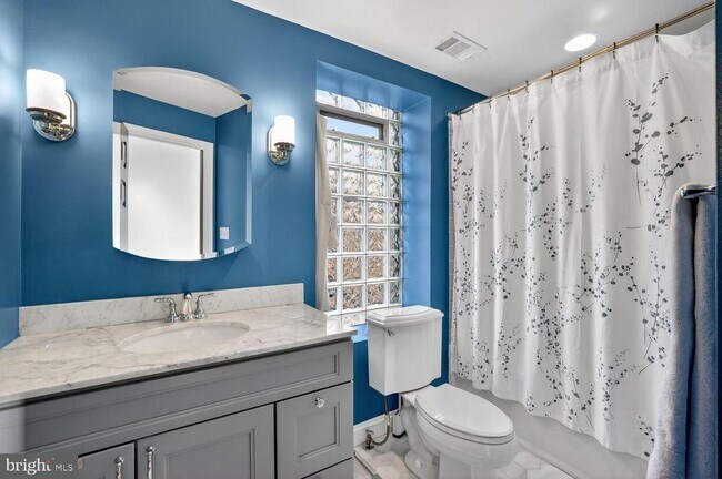 Building Photo - 150 Rhode Island Ave NW