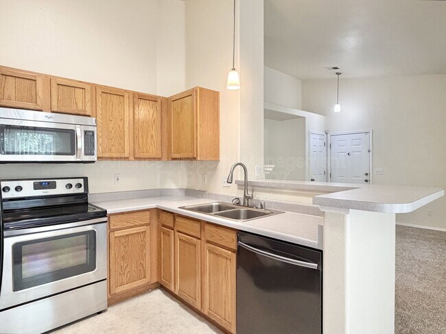 Building Photo - 3870 Strawberry Field Grove