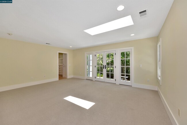 Building Photo - 772 John Way
