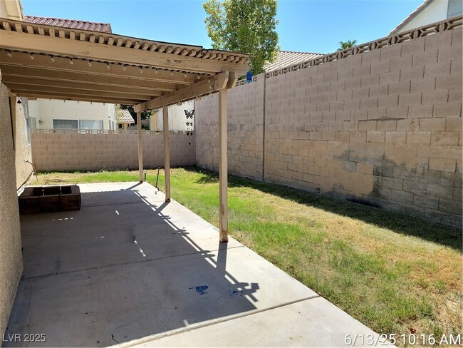 Building Photo - 194 Kachina Dr