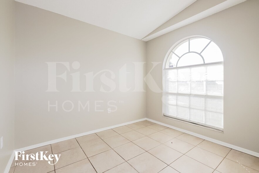 Building Photo - 785 Hunt Dr