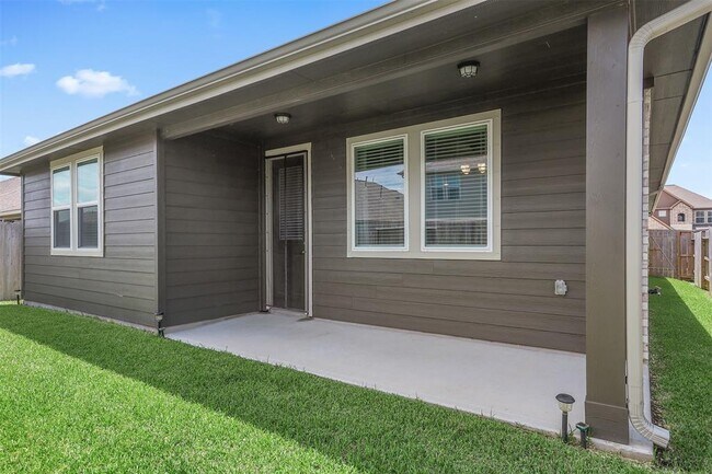 Building Photo - 2302 Sweet Bay Dr